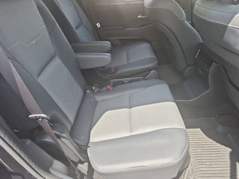 Used 2025 Lexus GX 550 w/ Accessory Package (Z1) AWD/4WD image 27