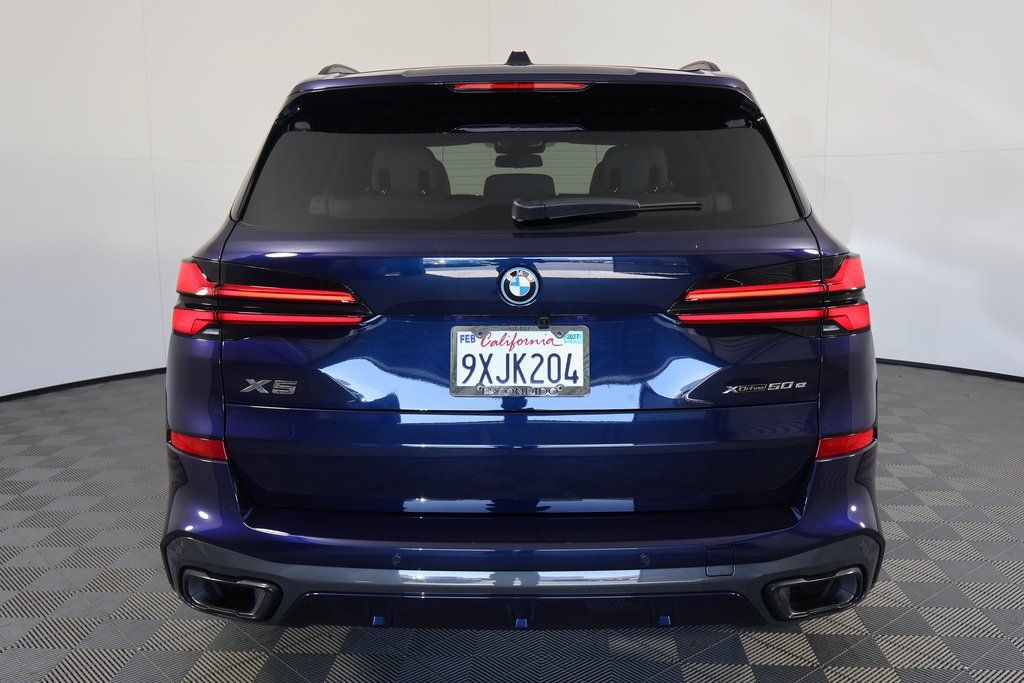 Used 2026 BMW X5 xDrive50e w/ M Sport Package AWD/4WD image 5