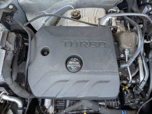 Used 2023 Chevrolet TrailBlazer LT FWD image 14