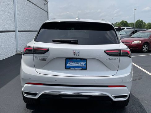Used 2024 Buick Envision Avenir AWD/4WD image 10