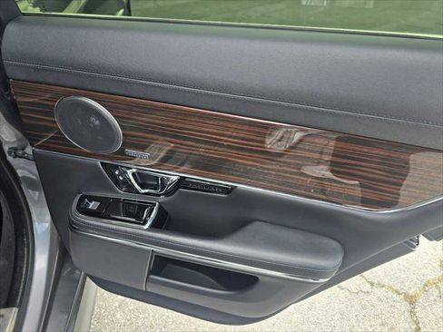 Used 2017 Jaguar XJ R-Sport image 13