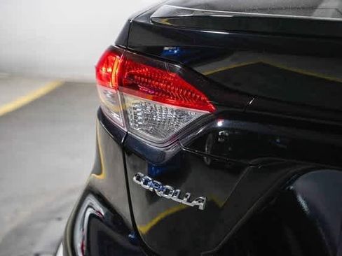 Certified 2024 Toyota Corolla SE image 12