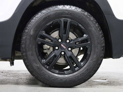 Used 2023 GMC Terrain AT4 w/ Tech Package AWD/4WD image 36