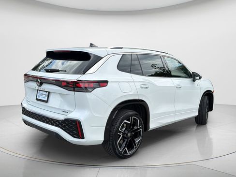 New 2026 Volkswagen Tiguan SEL R-Line AWD/4WD image 6