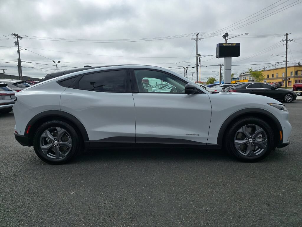 Used 2023 Ford Mustang Mach-E Select AWD/4WD image 5