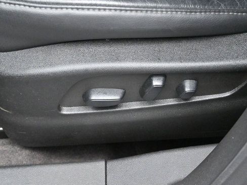 Used 2021 Cadillac XT4 Luxury w/ Cold Weather Package AWD/4WD image 15