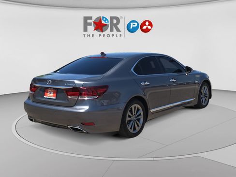 Used 2014 Lexus LS 460 w/ Comfort Package RWD image 5