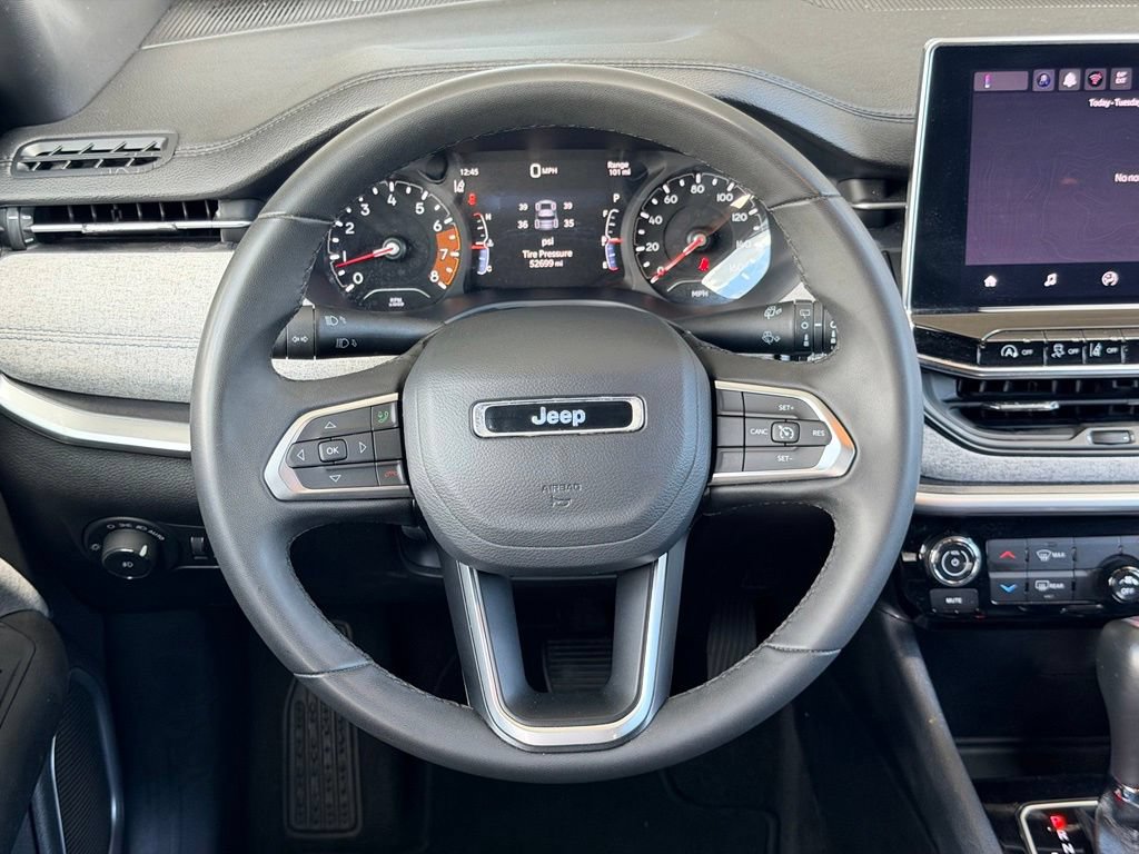 Used 2024 Jeep Compass Latitude AWD/4WD image 15