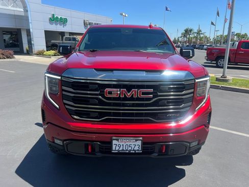 Used 2024 GMC Sierra 1500 AT4 w/ Technology Package AWD/4WD image 8