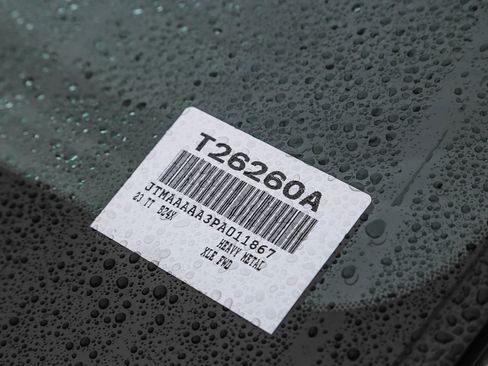 Used 2023 Toyota bZ4X XLE image 27