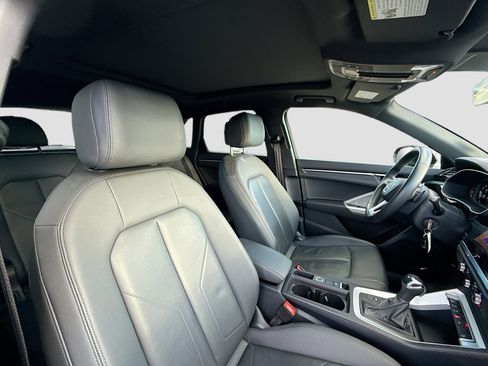 Used 2025 Audi Q3 2.0T Premium image 15