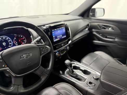 Used 2023 Chevrolet Traverse Premier w/ Redline Edition image 22