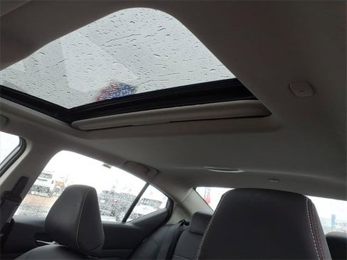 Used 2024 Nissan Altima 2.0 SR image 17