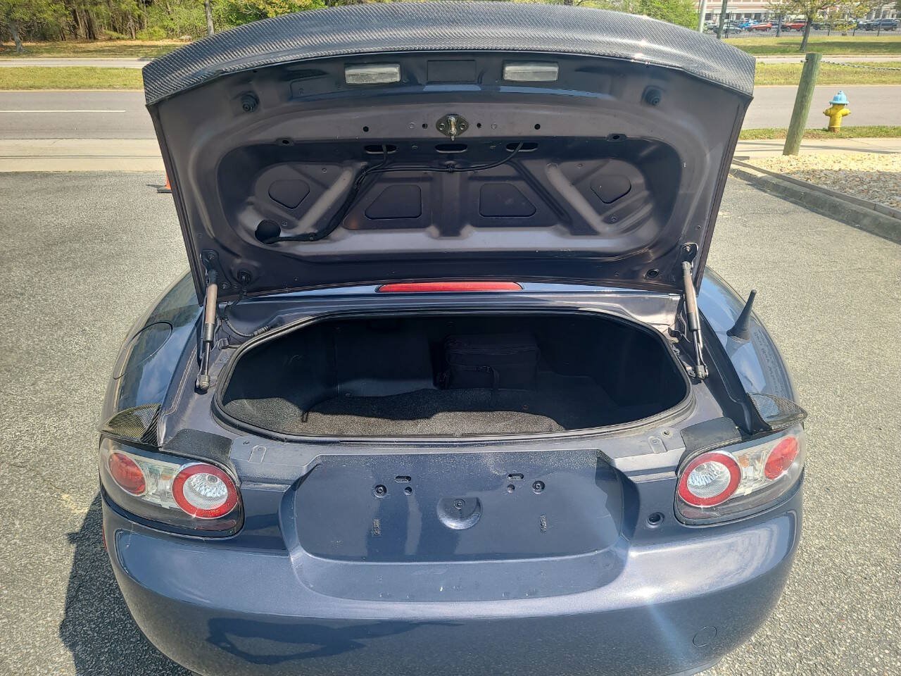 Used 2006 MAZDA MX-5 Miata Touring RWD image 20
