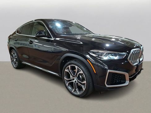 Certified 2023 BMW X6 xDrive40i w/ Premium Package image 3