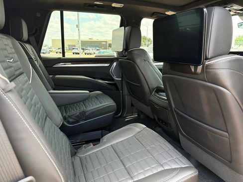 Certified 2026 Cadillac Escalade Platinum Sport w/ LPO, ONYX Package AWD/4WD image 10