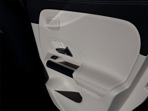 New 2026 Mercedes-Benz GLA 250 4MATIC image 18