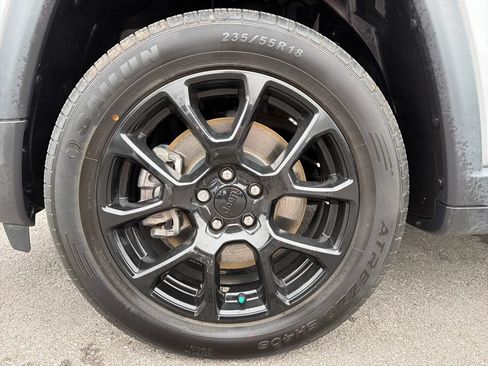 Used 2024 Jeep Compass Latitude w/ Convenience Group AWD/4WD image 14