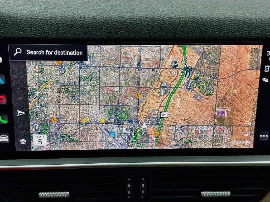 Certified 2023 Porsche Cayenne AWD/4WD image 16