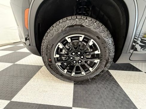 New 2026 Chevrolet Traverse Z71 w/ Enhanced Driving Package AWD/4WD image 12
