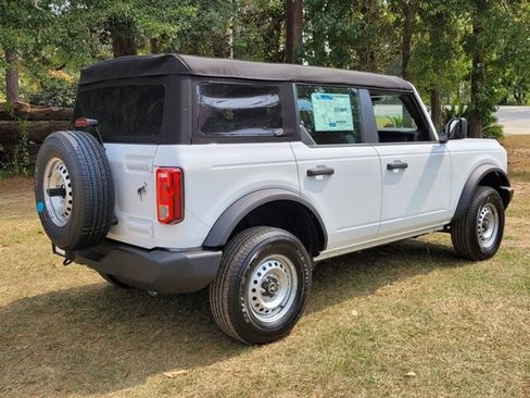 New 2025 Ford Bronco 4-Door AWD/4WD image 10