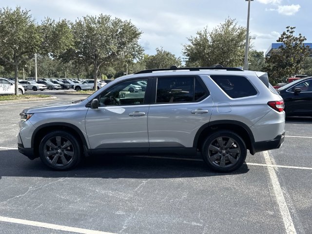 Certified 2023 Honda Pilot Sport image 7