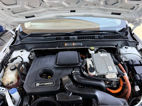 Used 2019 Ford Fusion SE FWD image 35