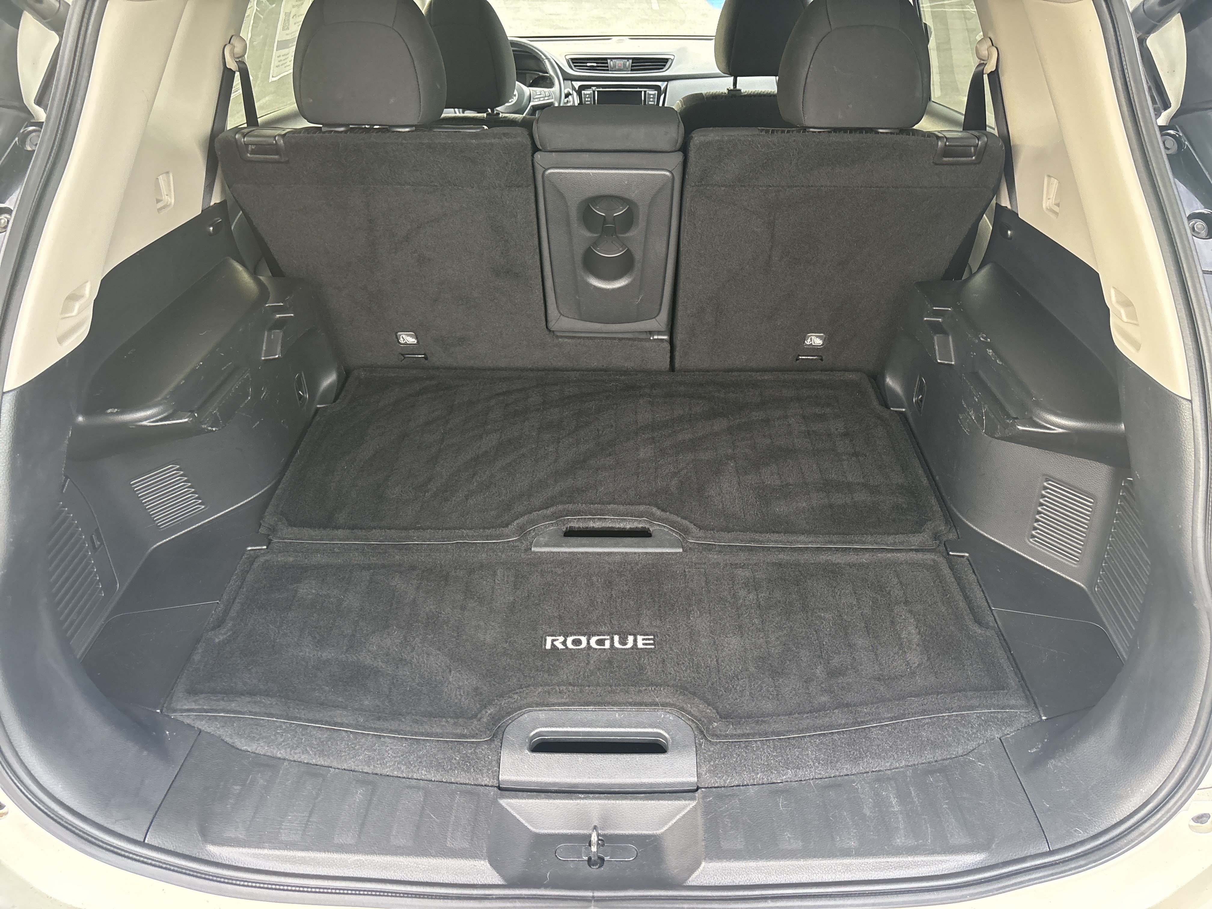 Used 2018 Nissan Rogue SV FWD image 28