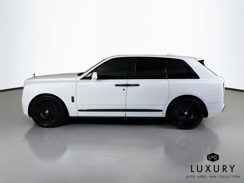 Used 2021 Rolls-Royce Cullinan AWD/4WD image 9