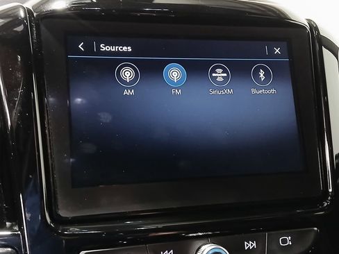 Used 2023 Chevrolet Traverse LT FWD image 24