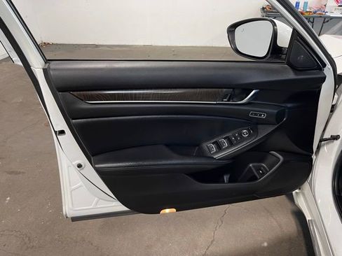 Used 2021 Honda Accord Touring image 22