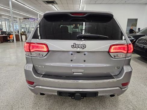 Used 2018 Jeep Grand Cherokee Overland image 5