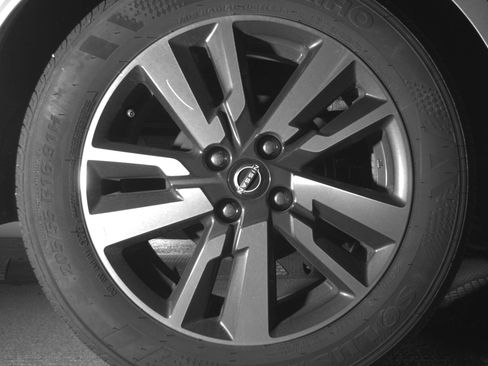 Used 2025 Nissan Versa SV FWD image 15