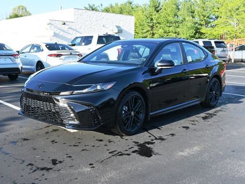 New 2026 Toyota Camry Hybrid AWD/4WD image 2