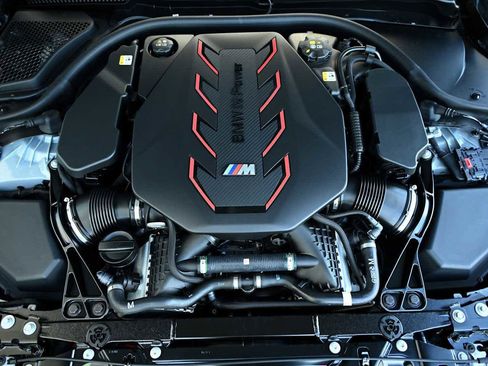 New 2026 BMW M5 Touring image 32