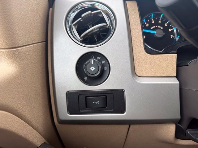 Used 2012 Ford F150 Lariat w/ Lariat Chrome Pkg AWD/4WD image 28