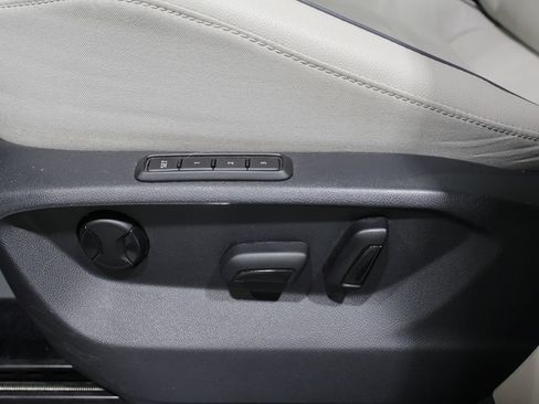 Used 2022 Volkswagen Tiguan SEL R-Line AWD/4WD image 13