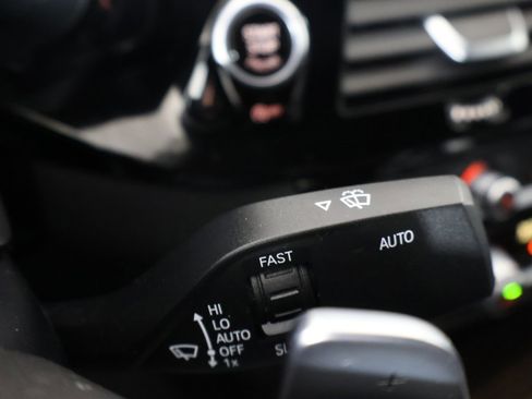 Used 2018 BMW 640i Gran Turismo xDrive image 45