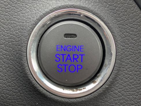 Used 2015 Hyundai Elantra Limited w/ Option Group 05 image 35