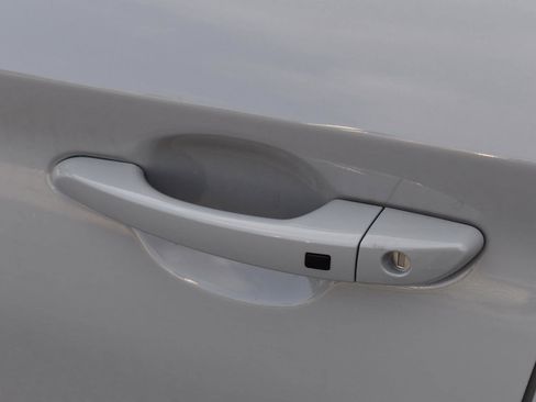 Used 2023 Hyundai Kona SEL w/ Winter Weather Package FWD image 5