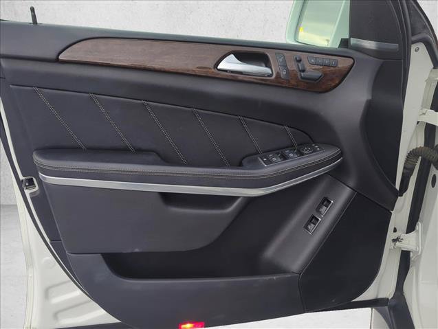 Used 2014 Mercedes-Benz GL 350 BlueTEC 4MATIC image 6