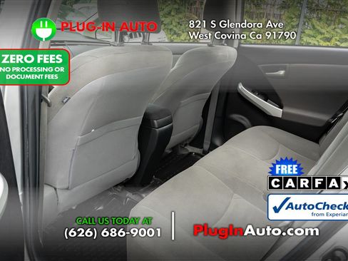 Used 2012 Toyota Prius Three w/ Solar Roof Pkg FWD image 8