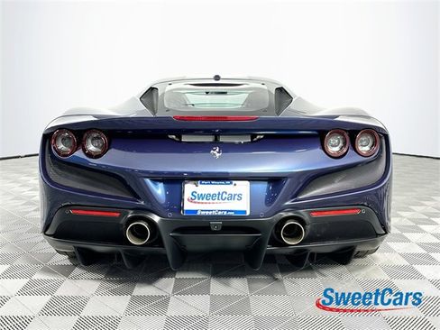 Used 2021 Ferrari F8 Tributo image 6