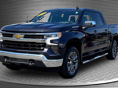 Used 2023 Chevrolet Silverado 1500 LT image 3