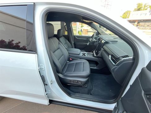 New 2025 GMC Acadia Elevation w/ Elevation Premium Package image 42