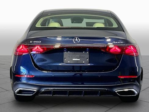 New 2027 Mercedes-Benz E 450 4MATIC Sedan image 4