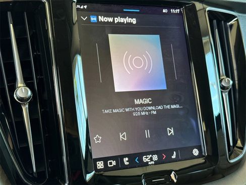 Certified 2023 Volvo XC60 B5 Plus w/ Climate Package image 17