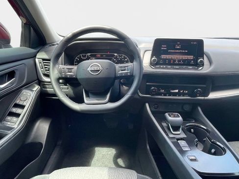 Used 2026 Nissan Rogue SV FWD image 12