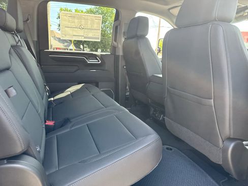 New 2025 GMC Sierra 2500 SLT image 16