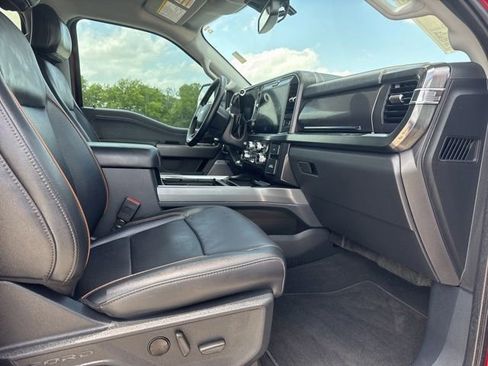 Used 2025 Ford F250 Lariat w/ Lariat Ultimate Package AWD/4WD image 26